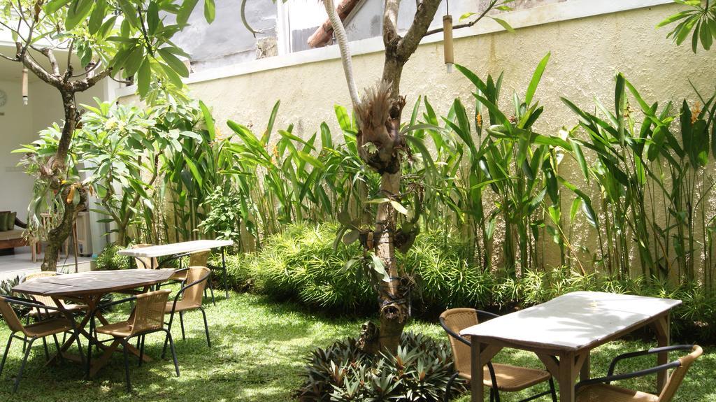 Sugiras Living Hotel Denpasar  Exterior photo