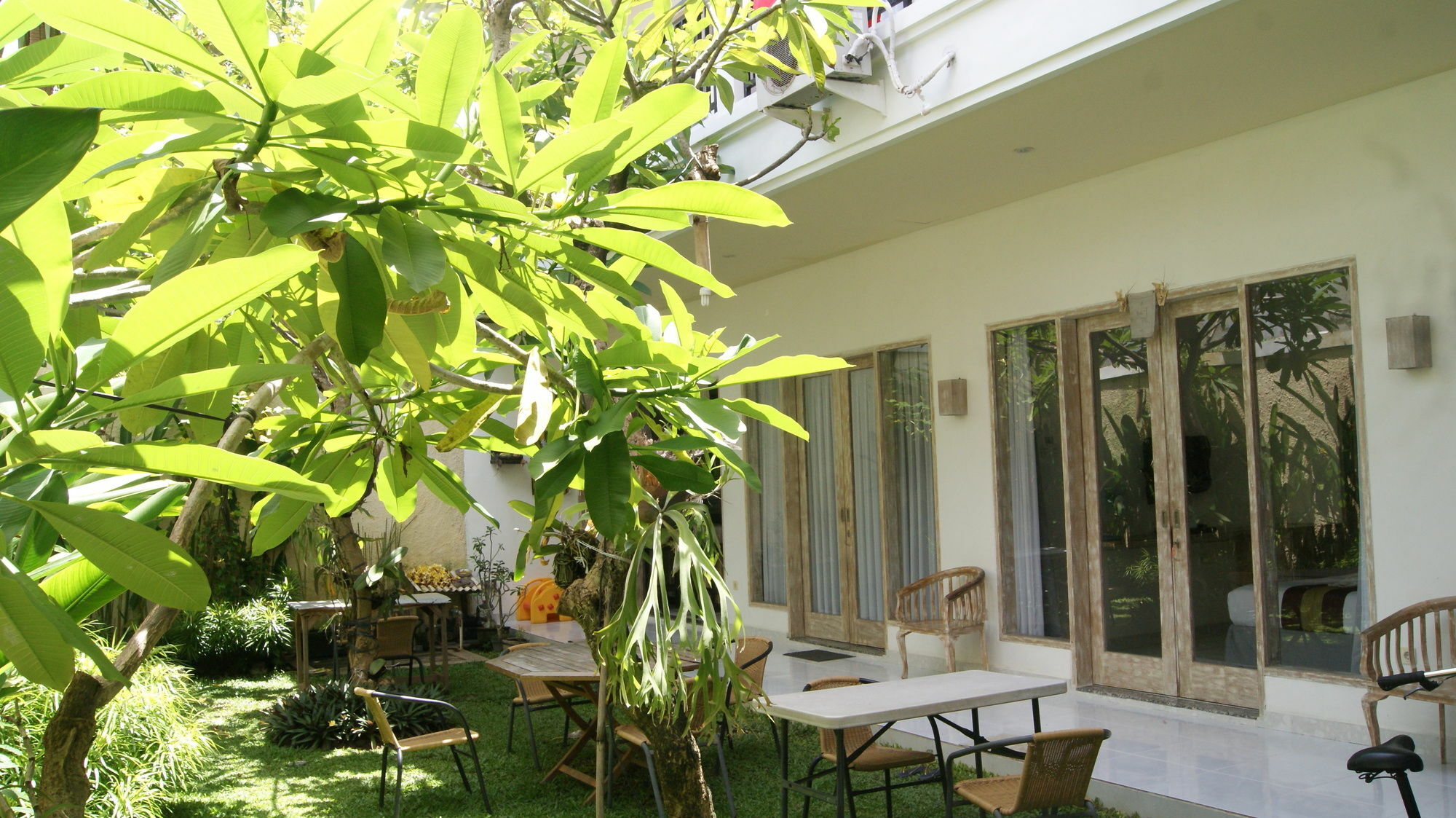 Sugiras Living Hotel Denpasar  Exterior photo