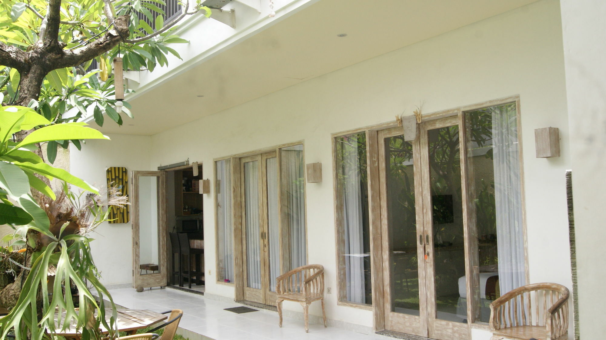 Sugiras Living Hotel Denpasar  Exterior photo